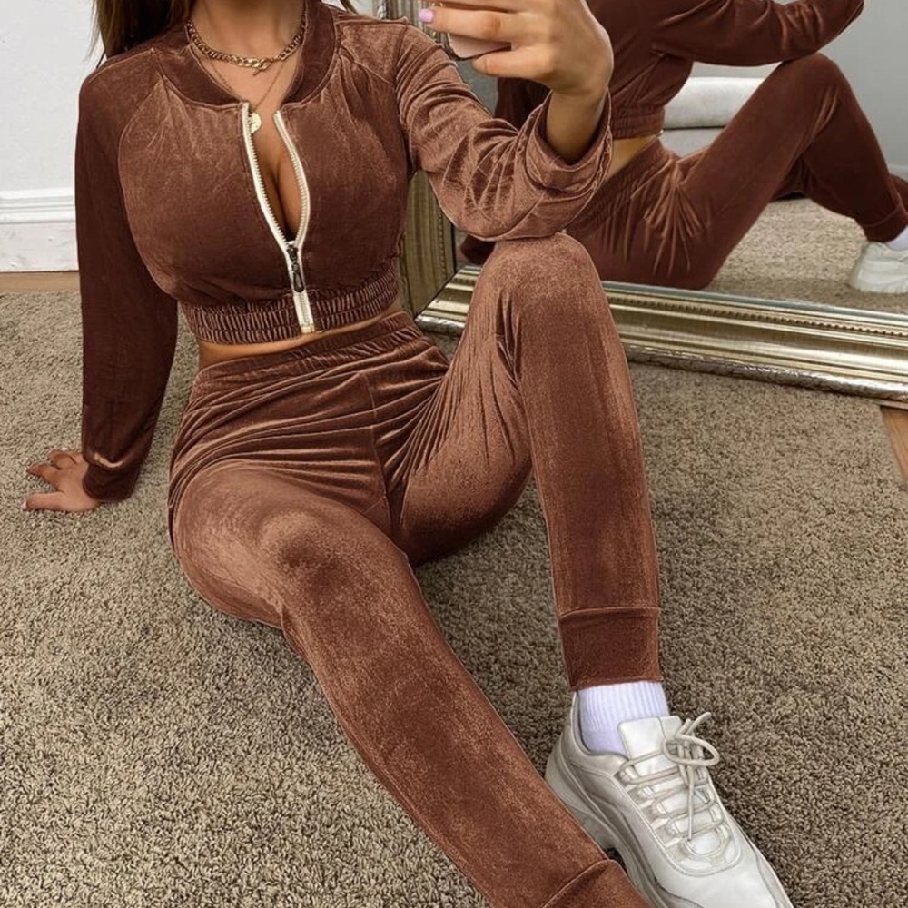 Brown velvet matching set